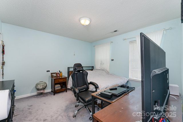 520 Grantham Lane, Charlotte, NC 28262