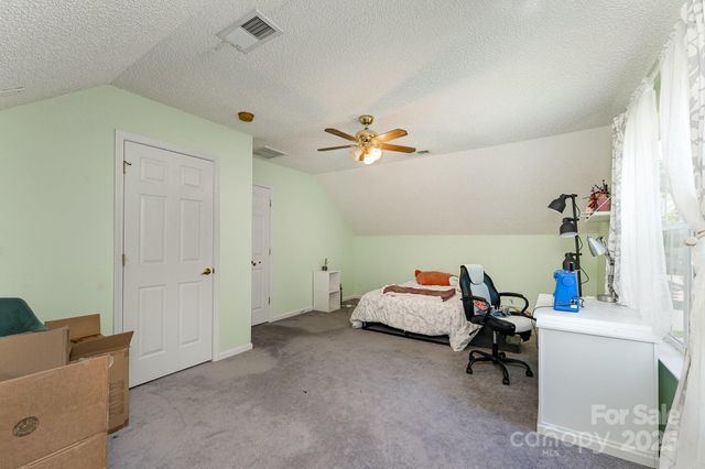 520 Grantham Lane, Charlotte, NC 28262