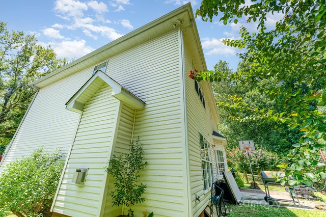 520 Grantham Lane, Charlotte, NC 28262