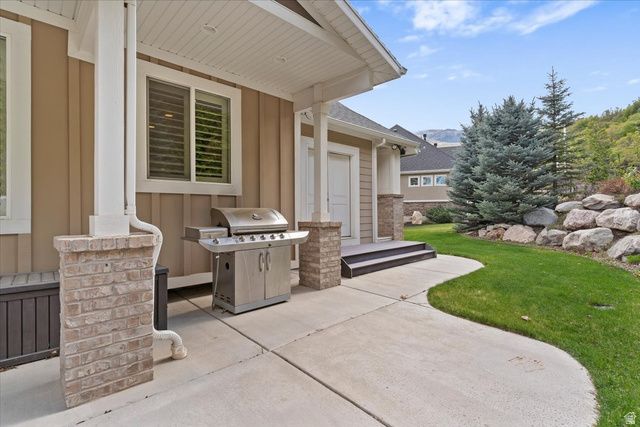 2273 E 8300 S, South Weber, UT 84405