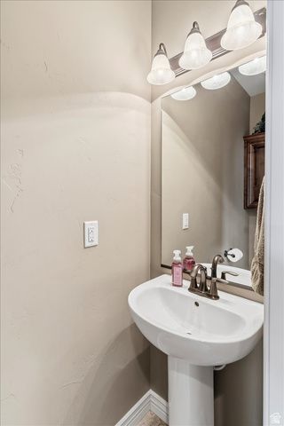 2273 E 8300 S, South Weber, UT 84405