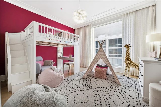 9 W Walton Street 2202, Chicago, IL 60610