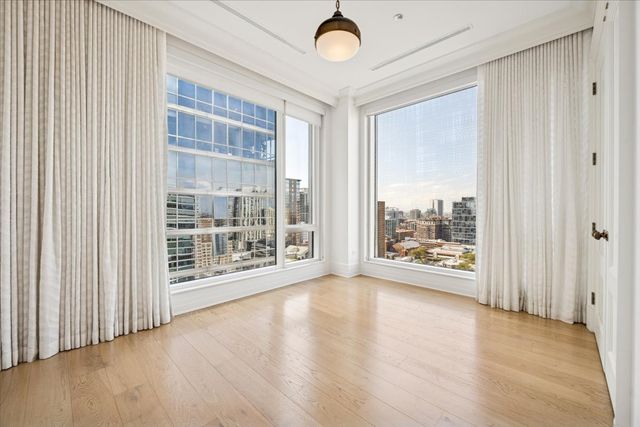 9 W Walton Street 2202, Chicago, IL 60610