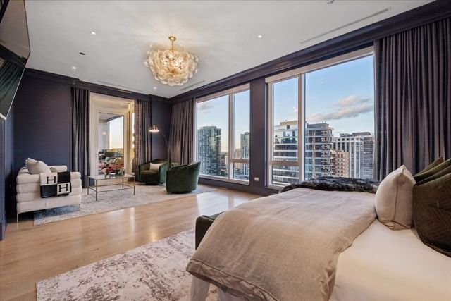 9 W Walton Street 2202, Chicago, IL 60610