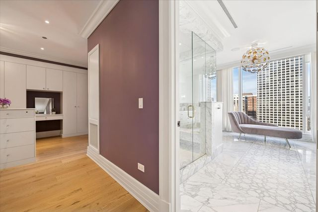 9 W Walton Street 2202, Chicago, IL 60610