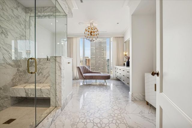 9 W Walton Street 2202, Chicago, IL 60610