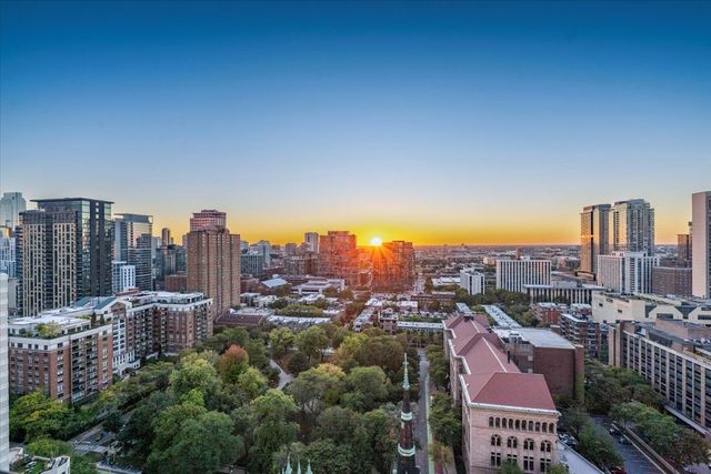 9 W Walton Street 2202, Chicago, IL 60610