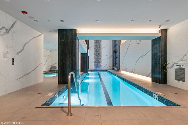 9 W Walton Street 2202, Chicago, IL 60610