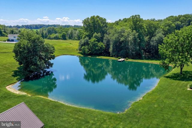 2415 CLEARVIEW LN, Spring Grove, PA 17362