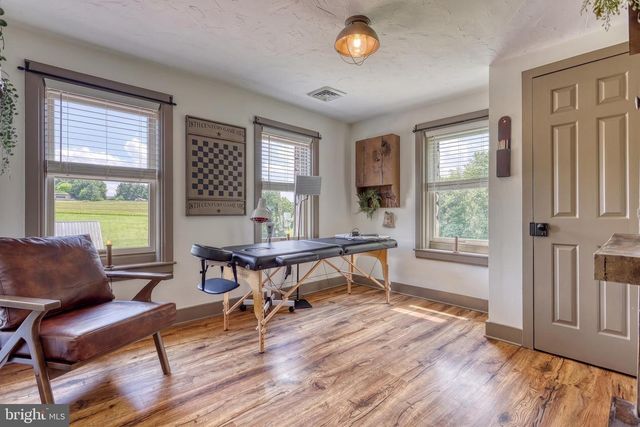 2415 CLEARVIEW LN, Spring Grove, PA 17362