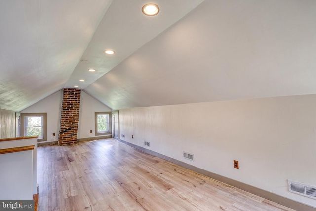 2415 CLEARVIEW LN, Spring Grove, PA 17362