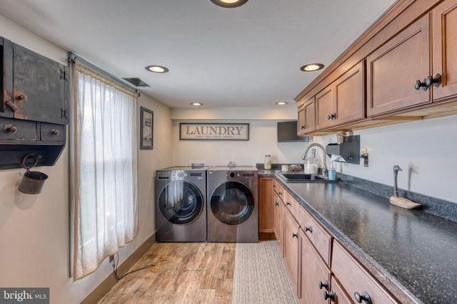 2415 CLEARVIEW LN, Spring Grove, PA 17362