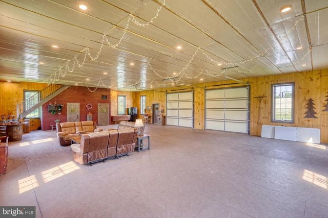 2415 CLEARVIEW LN, Spring Grove, PA 17362
