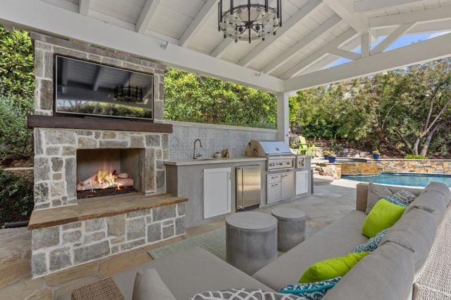 7064 Cordgrass Court, Carlsbad, CA 92011