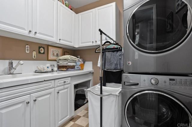 7064 Cordgrass Court, Carlsbad, CA 92011