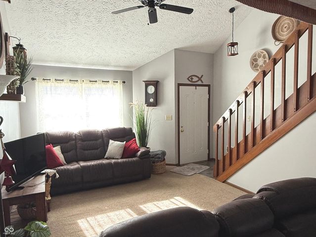 1204 Paradise Way N B, Greenwood, IN 46143