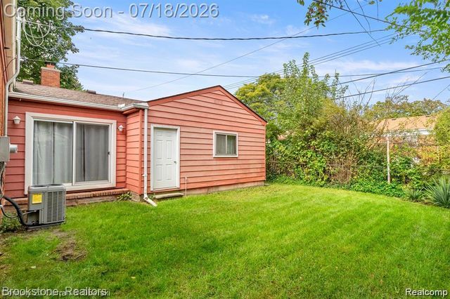 32624 Windsor Street, Garden City, MI 48135