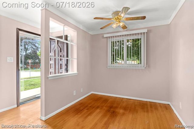 32624 Windsor Street, Garden City, MI 48135