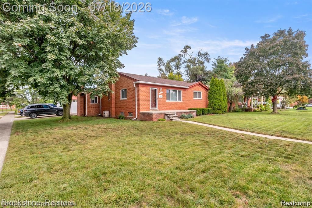32624 Windsor Street, Garden City, MI 48135