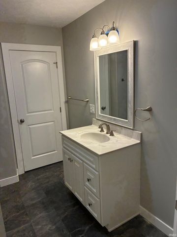 333 S 12th Street, Vincennes, IN 47591