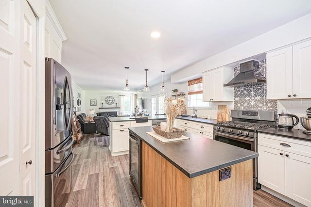 482 HERMAN DR, Franklinville, NJ 08322