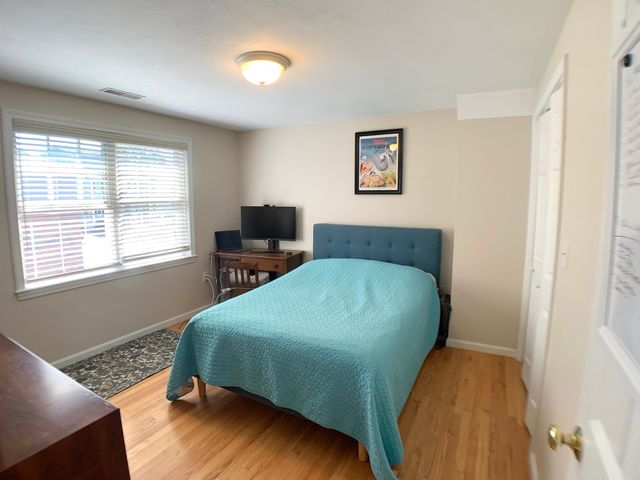 38 Gordon St. 38, Waltham, MA 02453