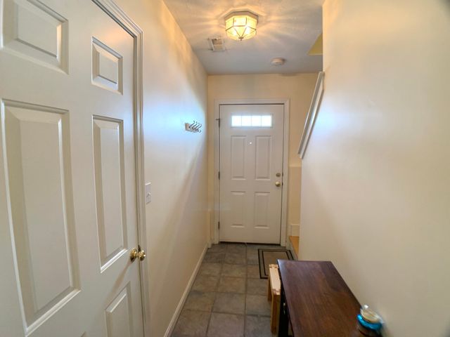 38 Gordon St. 38, Waltham, MA 02453