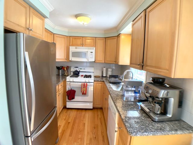 38 Gordon St. 38, Waltham, MA 02453