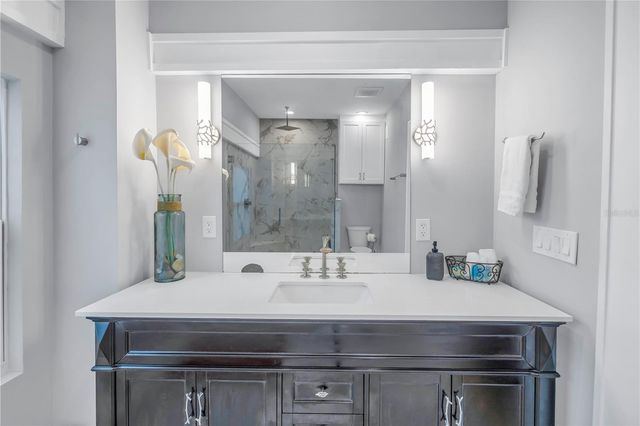 236 9TH AVENUE NE, St Petersburg, FL 33701