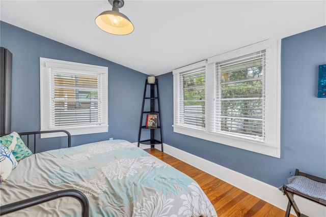 236 9TH AVENUE NE, St Petersburg, FL 33701