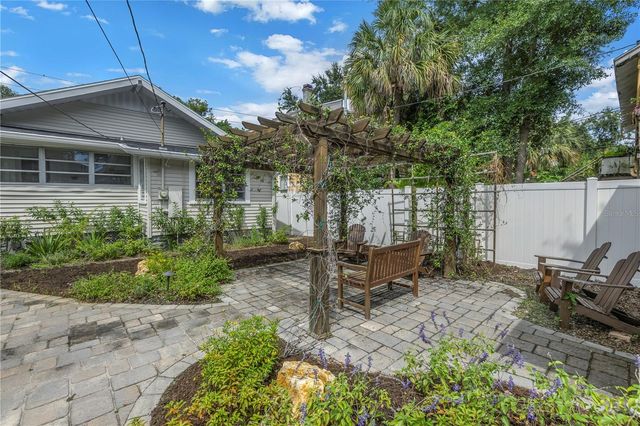 236 9TH AVENUE NE, St Petersburg, FL 33701