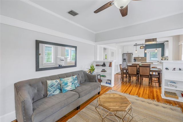 236 9TH AVENUE NE, St Petersburg, FL 33701