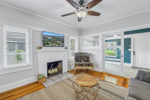 236 9TH AVENUE NE, St Petersburg, FL 33701