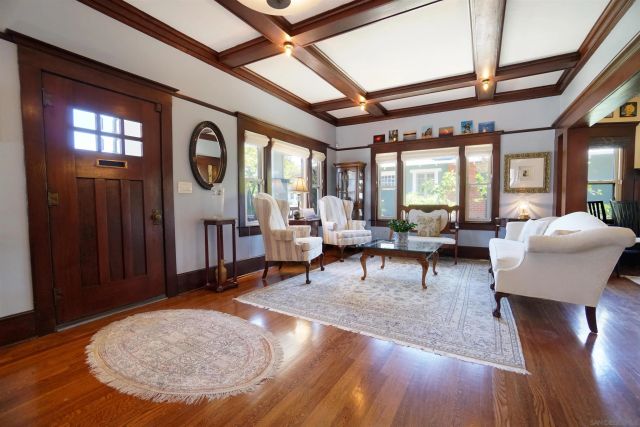 2912 Granada Avenue, San Diego, CA 92104
