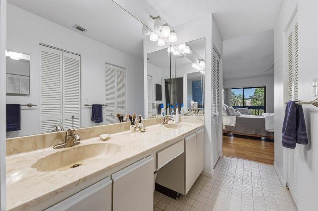 5121 Oak Hill Lane 423, Delray Beach, FL 33484