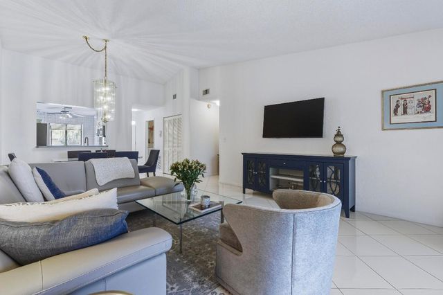 5121 Oak Hill Lane 423, Delray Beach, FL 33484