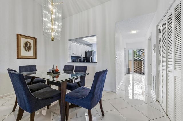 5121 Oak Hill Lane 423, Delray Beach, FL 33484