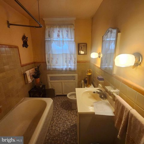 1415 E WASHINGTON LN, Philadelphia, PA 19138