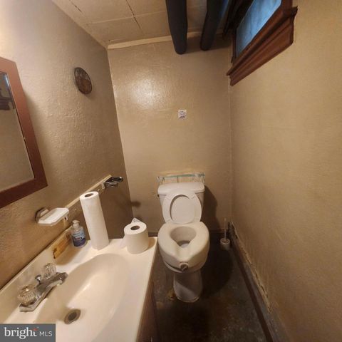 1415 E WASHINGTON LN, Philadelphia, PA 19138