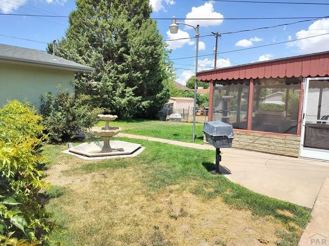 1703 Englewood Dr, Pueblo, CO 81005