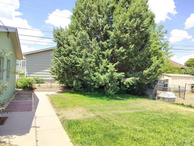 1703 Englewood Dr, Pueblo, CO 81005