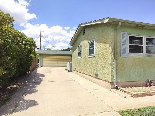 1703 Englewood Dr, Pueblo, CO 81005