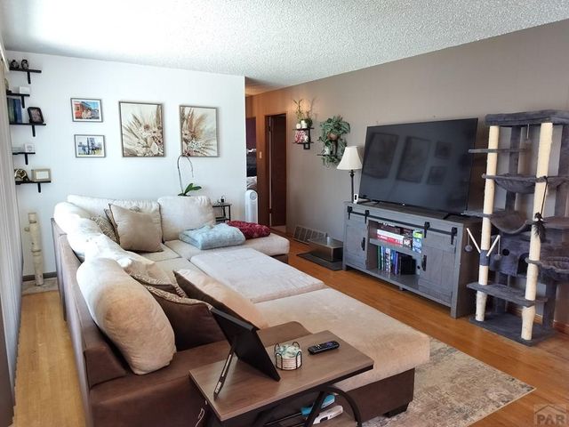 1703 Englewood Dr, Pueblo, CO 81005
