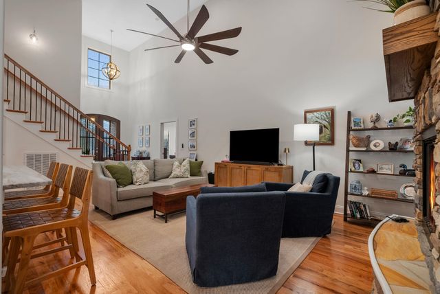 98 Sycamore Ct, Spartanburg, SC 29302