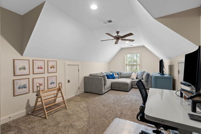 98 Sycamore Ct, Spartanburg, SC 29302