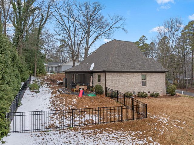 98 Sycamore Ct, Spartanburg, SC 29302