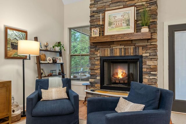 98 Sycamore Ct, Spartanburg, SC 29302