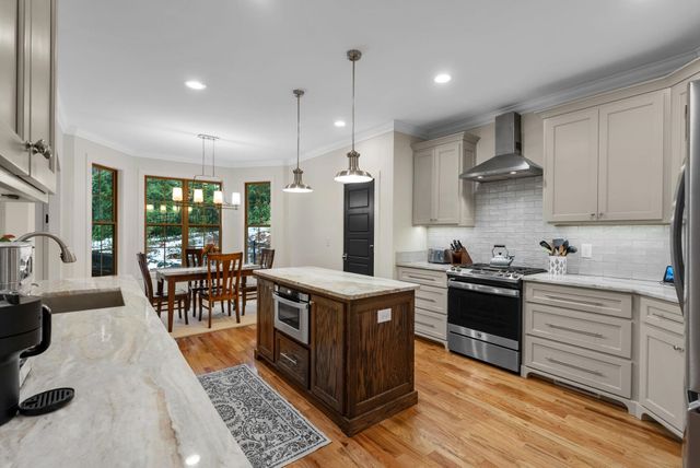 98 Sycamore Ct, Spartanburg, SC 29302