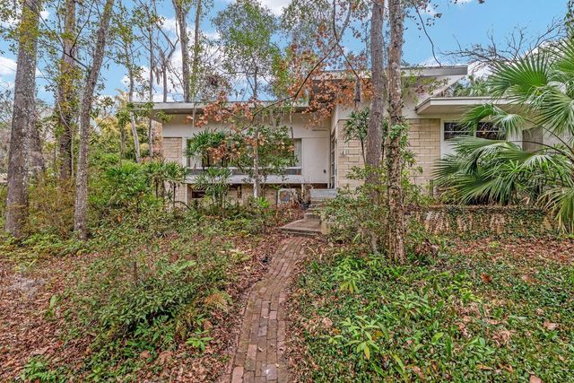 2062 NW 11TH ROAD, Gainesville, FL 32605