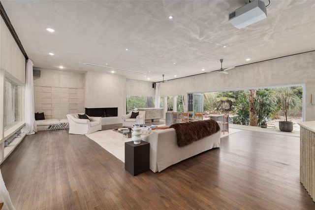 2062 NW 11TH ROAD, Gainesville, FL 32605